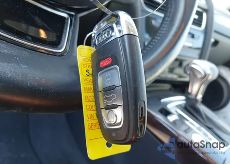 2013 Audi A4 2.0T Premium z USA, uszkodzony, nr VIN WAUFFAFL1DN028783